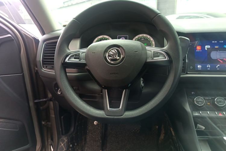 Used Skoda Kodiaq 2018 Facelifted TSI330 5-Seater Two-Wheel-Drive Comfort Edition Steering Wheel