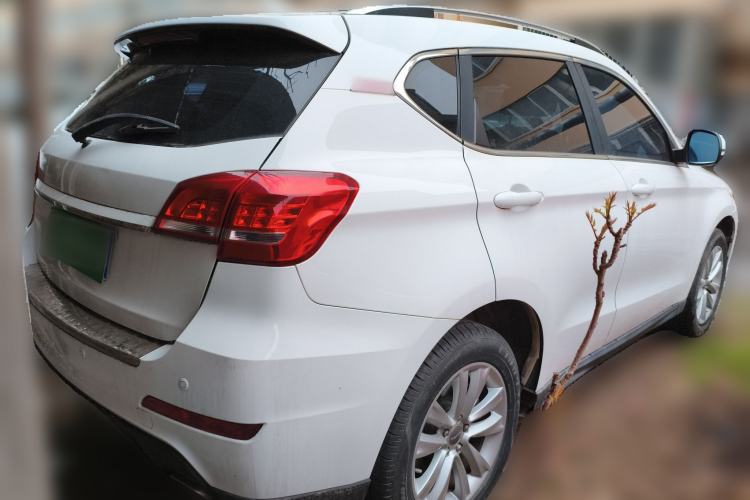 Used Haval H2 2016 Red Label 1.5T Manual Two-Wheel Drive Urban Edition