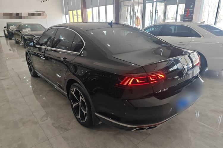 Used Volkswagen Magotan 2023 2 Million Units Limited Edition 330TSI DSG Leading Version
