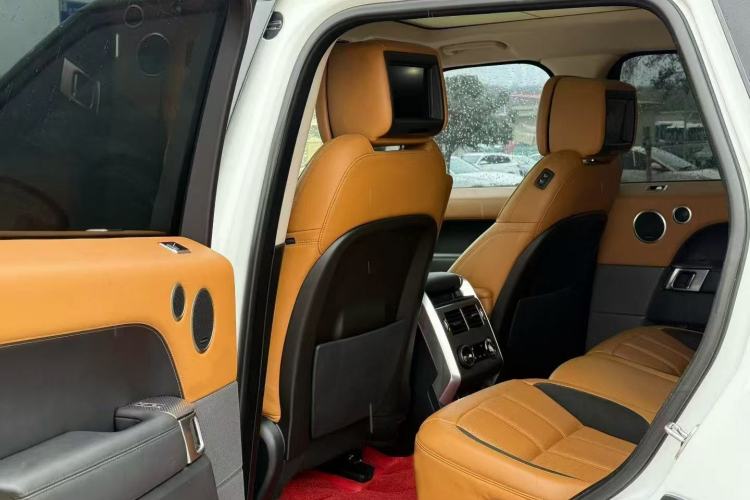 Used Land Rover Range Sport 2020 3.0 L6 HSE DYNAMIC Interior 3