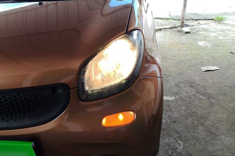 Used smart fortwo 2015 1.0L 52 kW hardtop Dynamic version