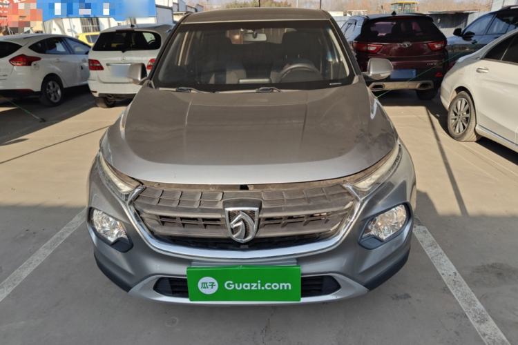 Used Baojun 510 2017 1.5L manual Comfort trim
