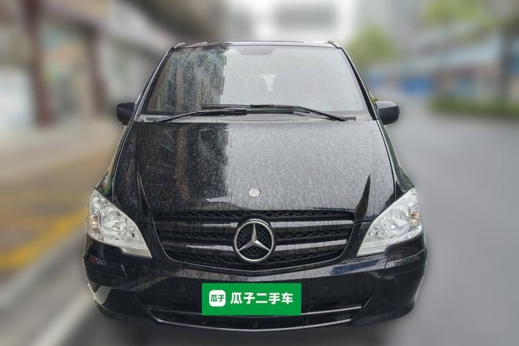 Used Mercedes-Benz Vito 2011 2.5L 7-seater executive version Front