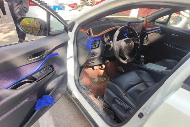 Used Toyota IZOA 2018 2.0L Yichi Version China VI Standard
