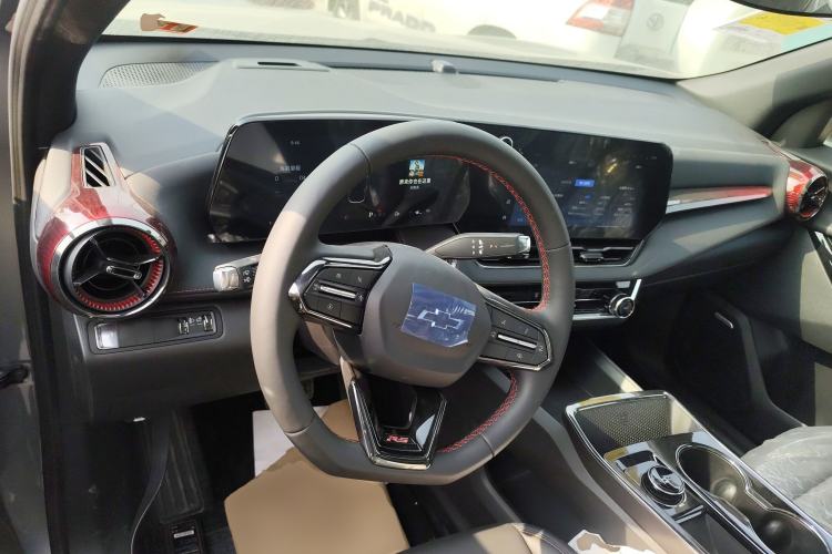 Used Chevrolet Equinox Plus 2024 102km RS Flagship Edition Center Console