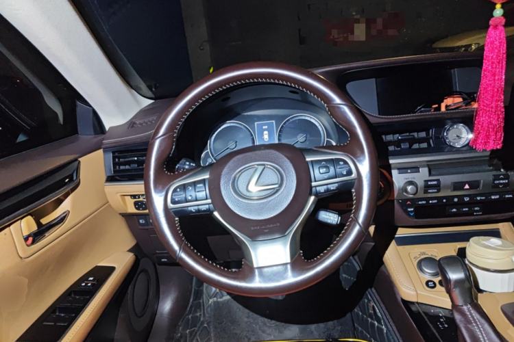 Used Lexus ES 2015 300h Comfort Edition