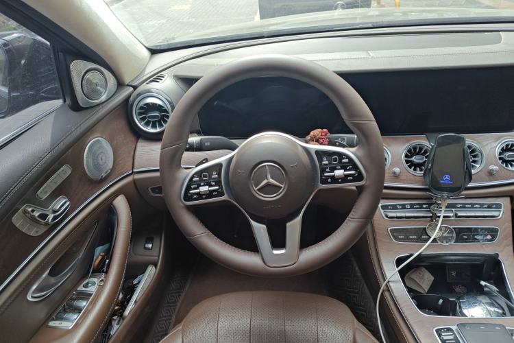 Used Mercedes-Benz E-Class 2019 Restyled E 300 L Luxury Edition Steering Wheel