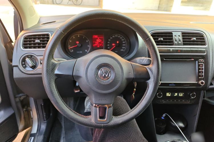 Used Volkswagen Polo 2012 1.6L Cross Polo MT