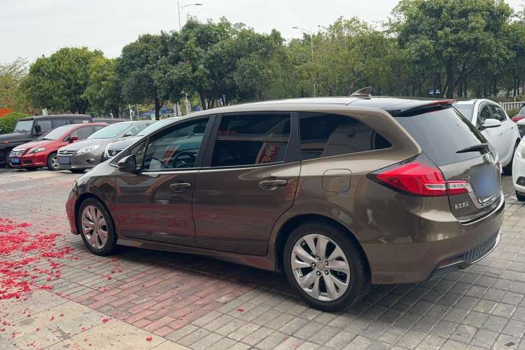 Used Honda Jade 2017 1.8L automatic Comfort version 5 seats
