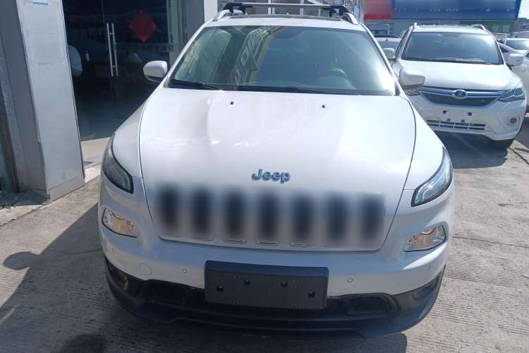 Used Jeep Cherokee 2016 2.0L Superior Edition