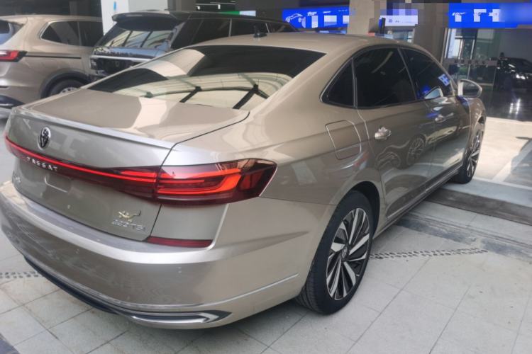 Used Volkswagen Passat 2022 330TSI Elite Edition Custom Version