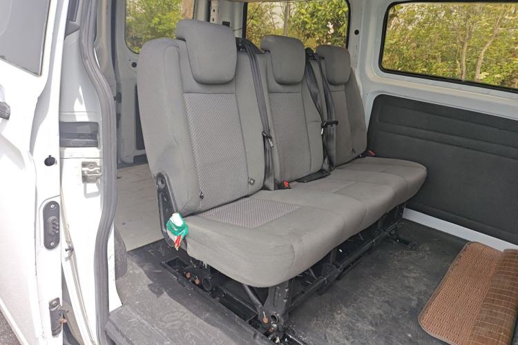 Used Ford Transit 2017 2.0T Diesel Multi-Purpose Commercial Vehicle Short Wheelbase Low Roof China V Standard