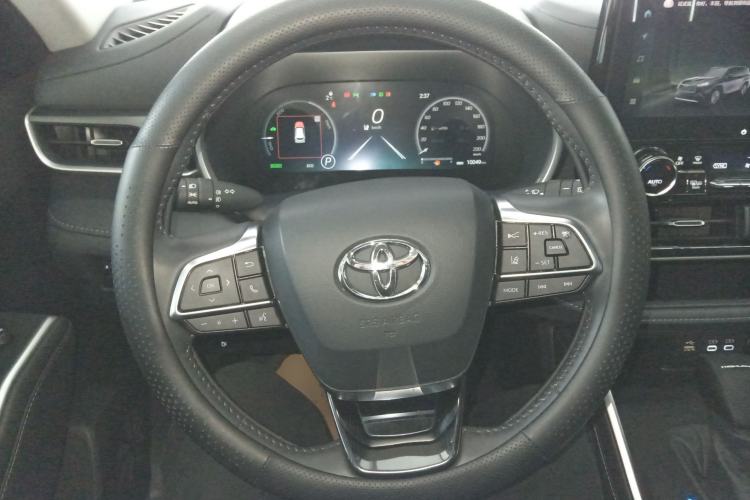 Used Toyota Highlander 2024 2.5L Smart Electric Hybrid Dual-Engine Four-Wheel Drive Prestige Version – 7 Seats