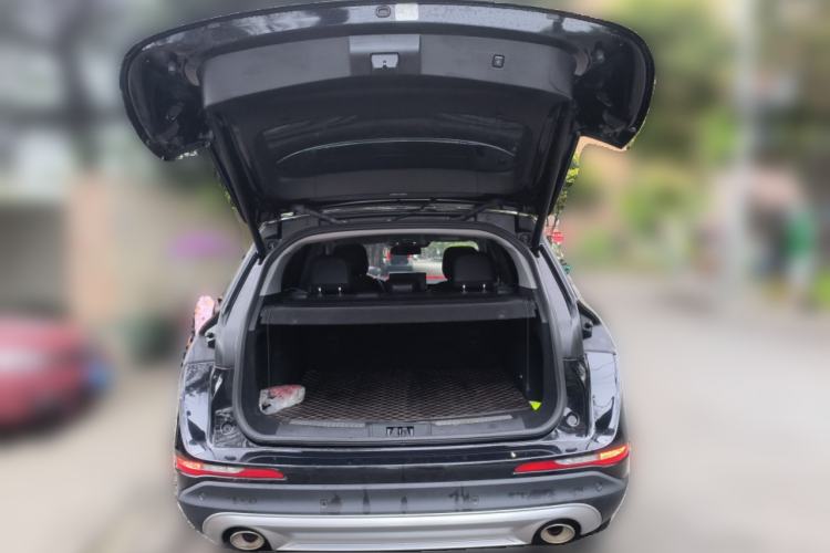 Used Lincoln Corsair 2020 2.0T Two-Wheel Drive Luxury Edition Trunk