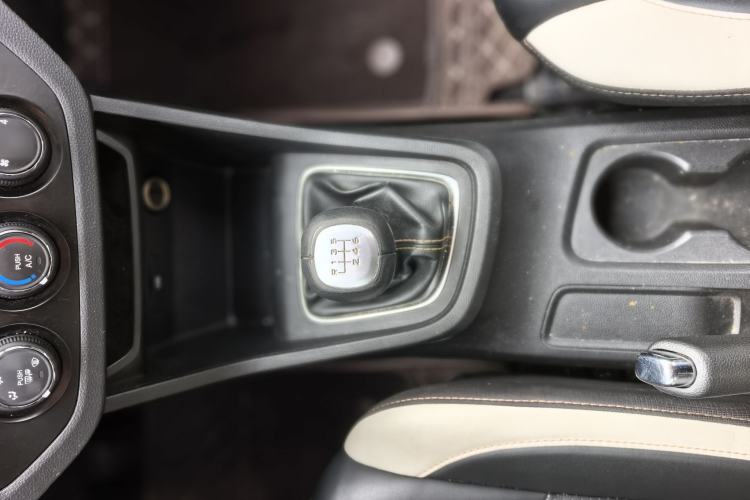 Used Baojun 360 2021 1.5L Manual Elite Edition Interior 3