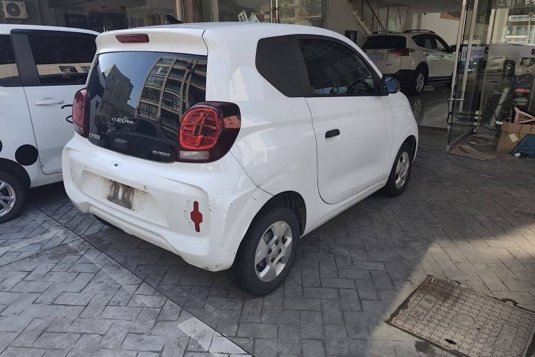 Used Roewe Clever 2021 302 km New Four-Seater Super-Efficient Version