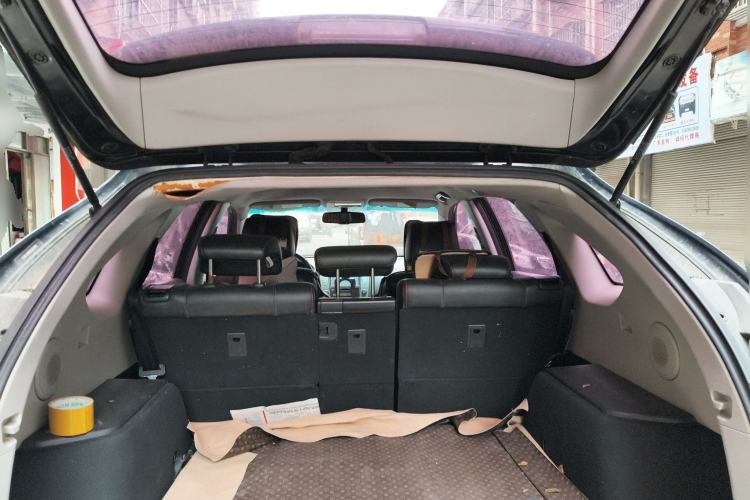 Used BYD S6 2014 2.0L Manual Luxury 5-Seater Trunk