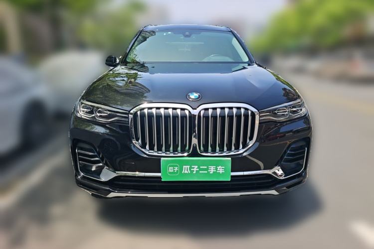 Used BMW X7 2021 xDrive40i Luxury Package with Leading Features