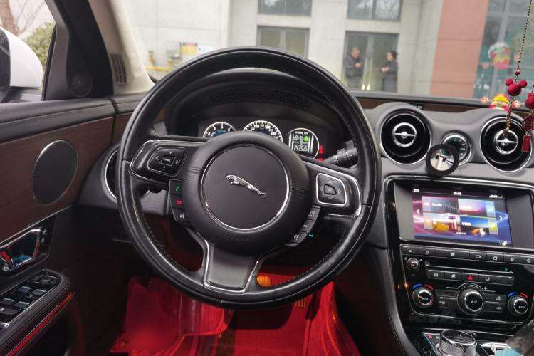 Used Jaguar XJ 2016 XJL 3.0 SC Two-Wheel-Drive Elegant Business Edition
