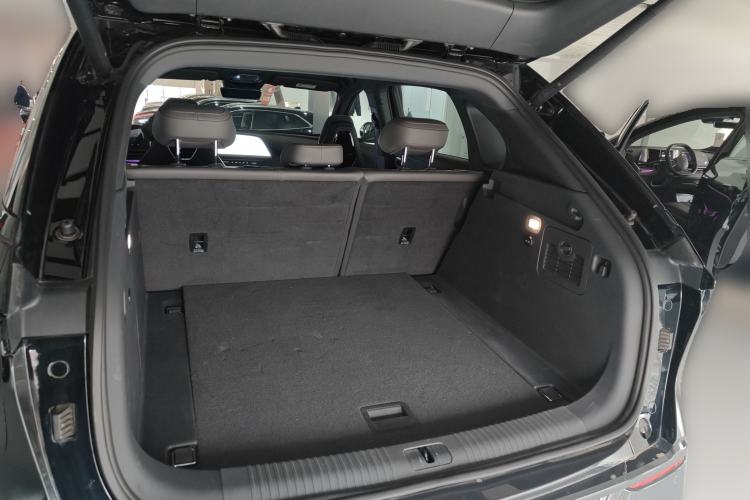 Used Hongqi Tiangong 08 2025 680 Ultra Four-Wheel-Drive Version Trunk