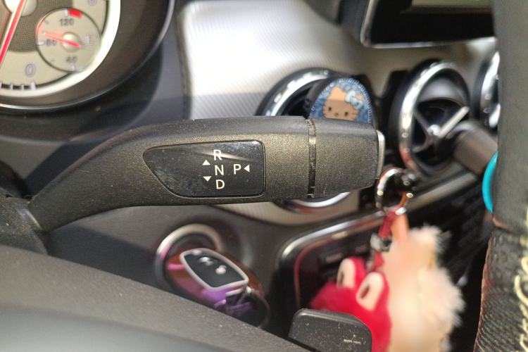 Used Mercedes-Benz GLA 2015 GLA 200 Fashion Model Gear Lever