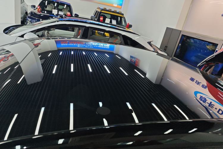 Used Avatr 06 2025 Pro Range-Extended Edition Roof