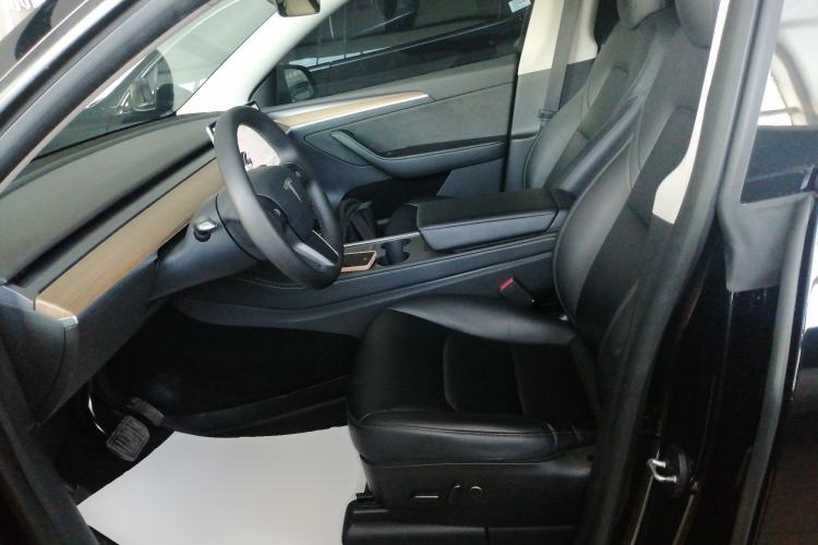 Used Tesla Model Y 2021 Standard Range Rear-Wheel Drive Version
