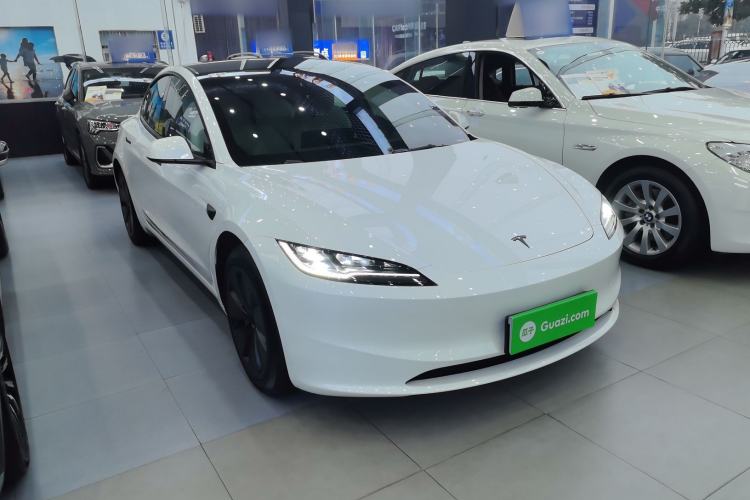 Used Tesla Model 3 2023 Long-Range All-Wheel-Drive Version