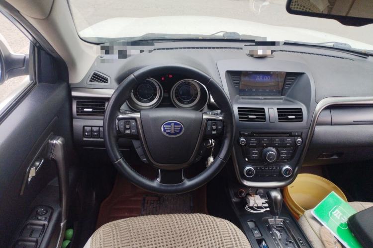 Used Bestune X80 2015 2.0L Automatic Comfort Anniversary Edition
