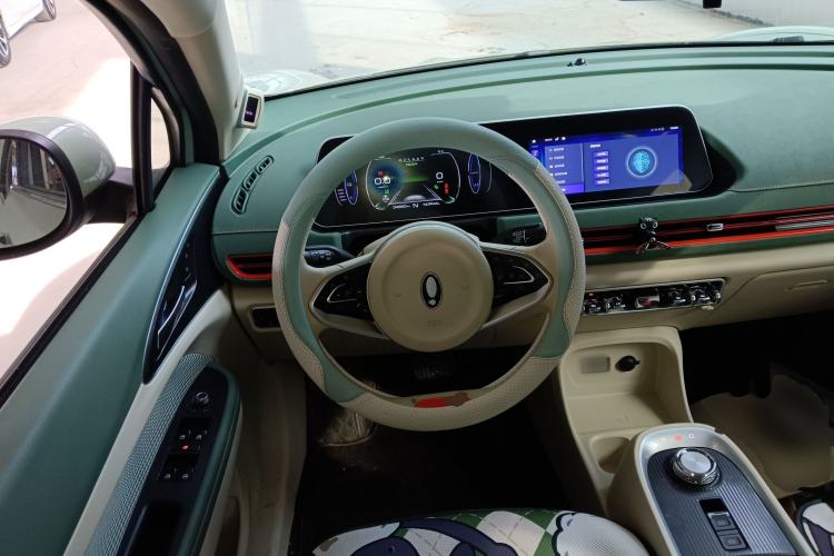 Used ORA Good Cat 2022 Morandi Edition 400km Standard Range Premium Version Lithium-Ion Battery
