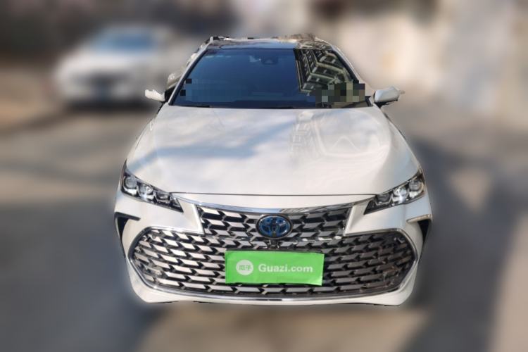 Used Toyota Avalon 2019 Dual-Engine 2.5L XLE Prestige Version China VI Standard
