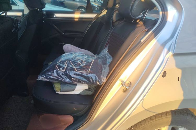 Used Volkswagen Bora 2015 Value Edition 1.6L Automatic Comfort Version