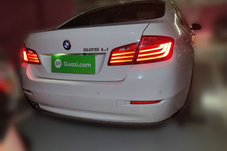 Used BMW 5 Series 2014 525Li Leading Model Rear