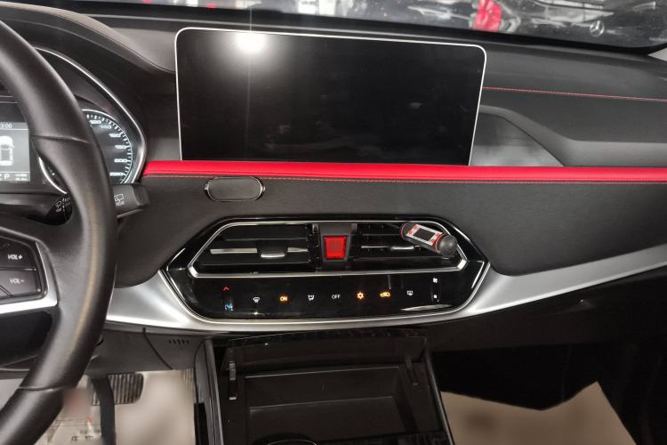 Used SOL X8 2021 300T DCT Leading Smart Connectivity Version 7 Seats
