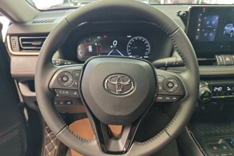 Used Toyota Wildlander 2024 2.0L CVT Two-Wheel Drive Luxury PLUS Edition Steering Wheel