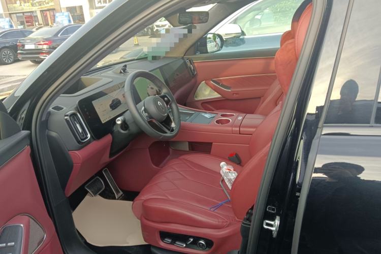 Used Hima AITO M8 2025 Extended-Range Ultra Version 53.4 kWh 5-Seater Edition Left Front Seat