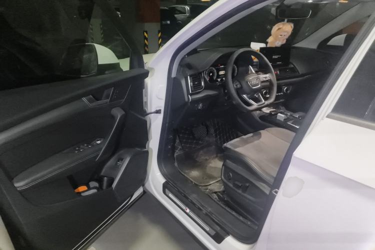 Used Audi Q5L 2022 40T Fashionable and Dynamic Model
