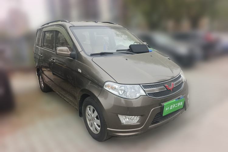 Used Wuling Hongguang 2014 1.5L S Standard Version Front Right 45 Deg