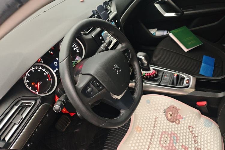 Used Peugeot 408 2015 1.2T Automatic Luxury Edition Steering Wheel