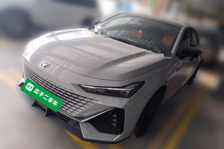 Used Changan UNI-V 2023 1.5T Prestige Model