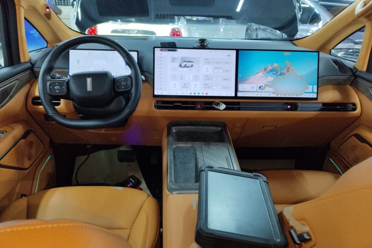 Used Wey Gaoshan 2025 Four-Wheel Drive Alpine 9
