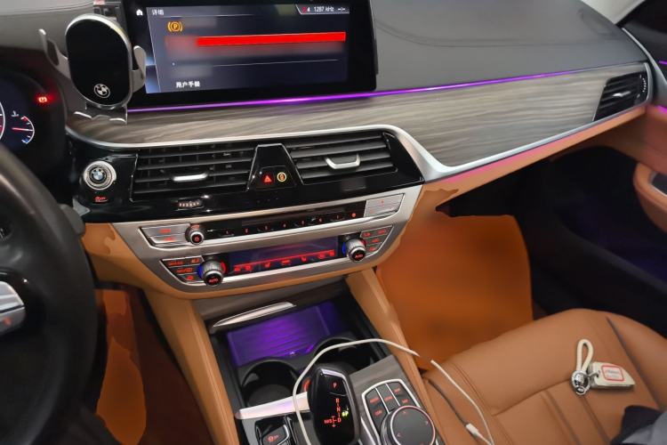 Used BMW 6 Series GT 2019 630i Luxury Design Package Center Console