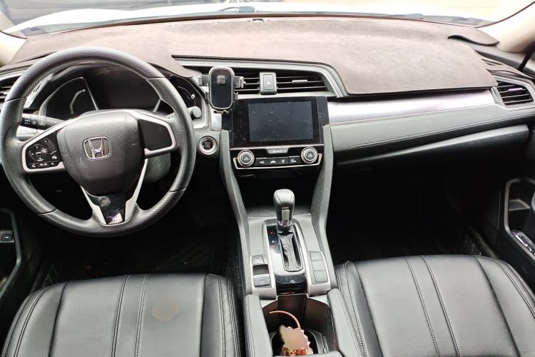 Used Honda Civic 2016 220TURBO CVT Luxury Edition Center Console