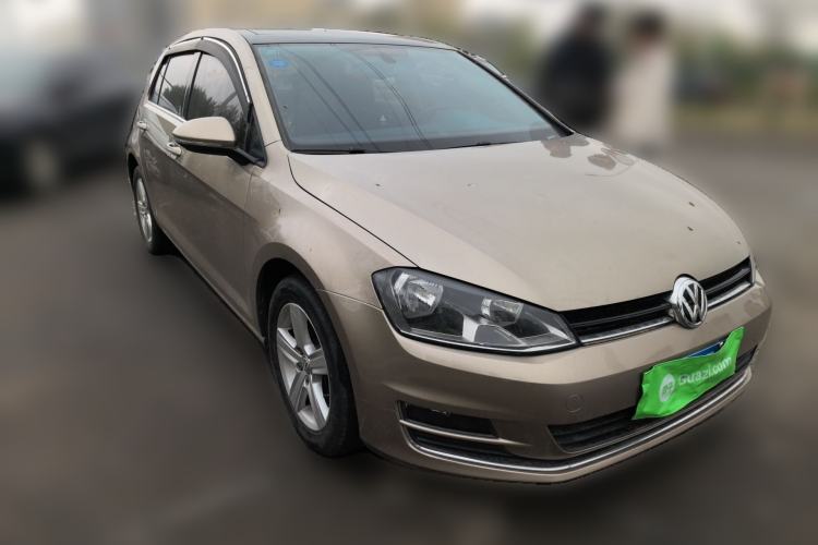 Used Volkswagen Golf 2015 1.4TSI Automatic Luxury Model Front Right 45 Deg