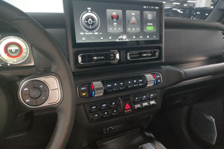 Used 212 T01 2024 2.0T Mechanic