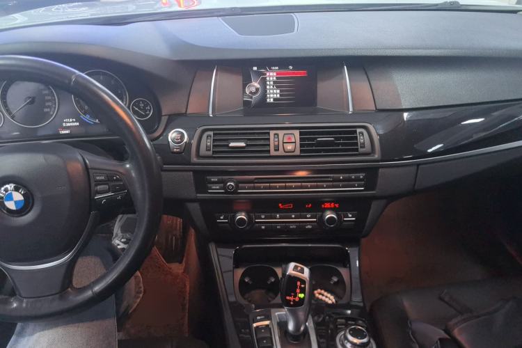 Used BMW 5 Series 2017 520Li Elegant Edition
