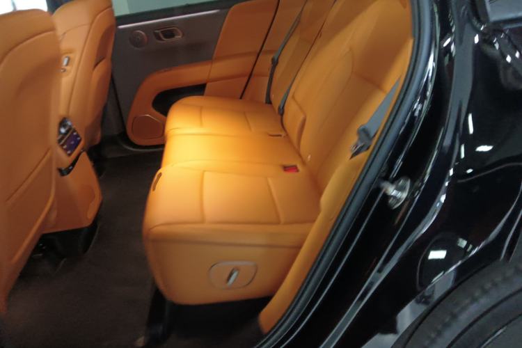 Used Li Auto i6 2025 Model Two-Wheel-Drive Standard Type
