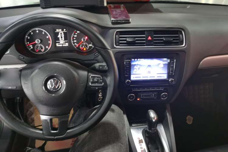 Used Volkswagen Sagitar 2014 Revised Version 1.4TSI Automatic Luxury Edition