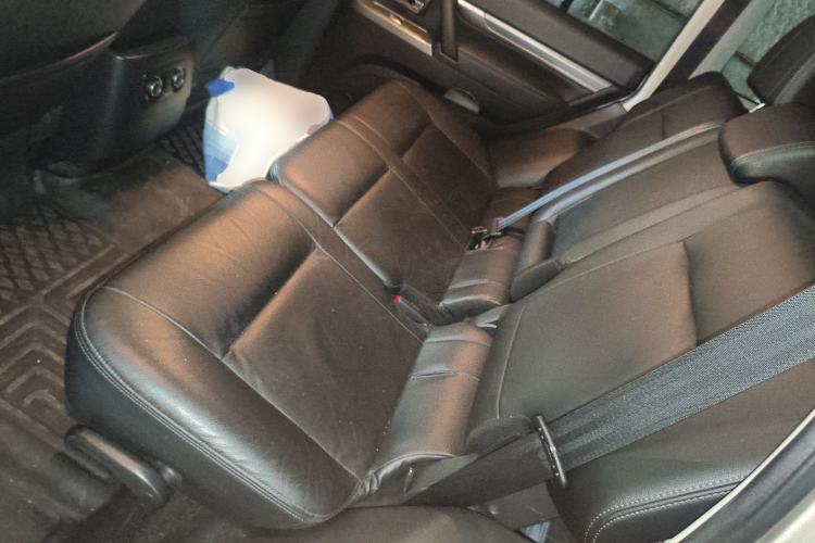 Used Mitsubishi Pajero 2016 3.0L Automatic Prestige Version China V Standard
