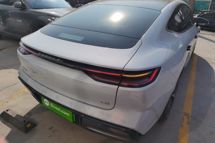 Used Geely Galaxy E8 2025 700 km Long-Range Intelligent Driving Version